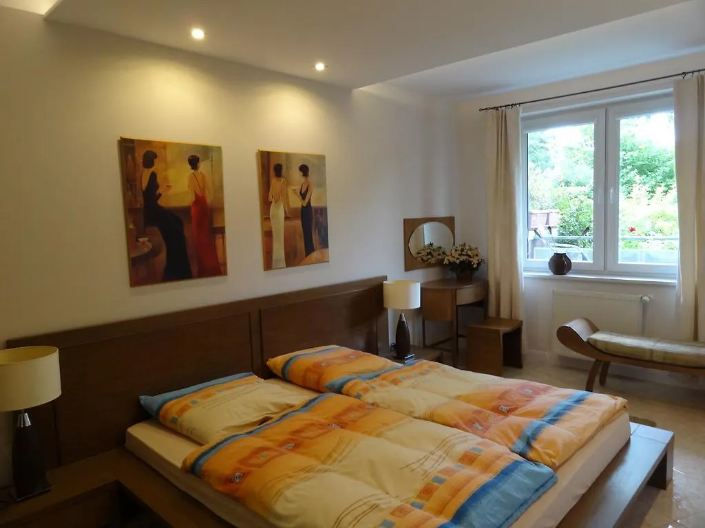 Apartament Z Ogrodem Zielone Tarasy 코워브제크 0*,  폴란드