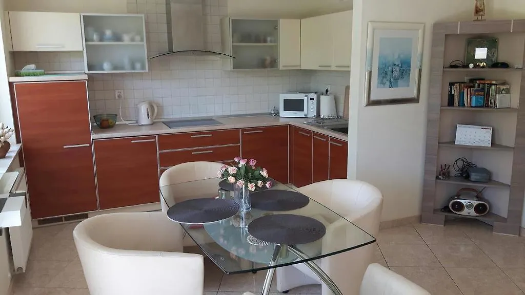 Apartament Z Ogrodem Zielone Tarasy 코워브제크 폴란드